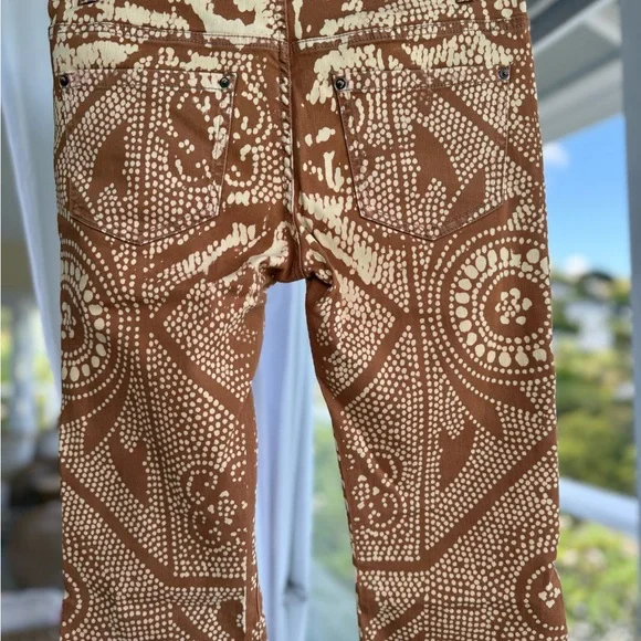 Free People BOHO Festival Batik Flare Leg Pants -Geometric Native Tribal Design - Picture 9 of 9